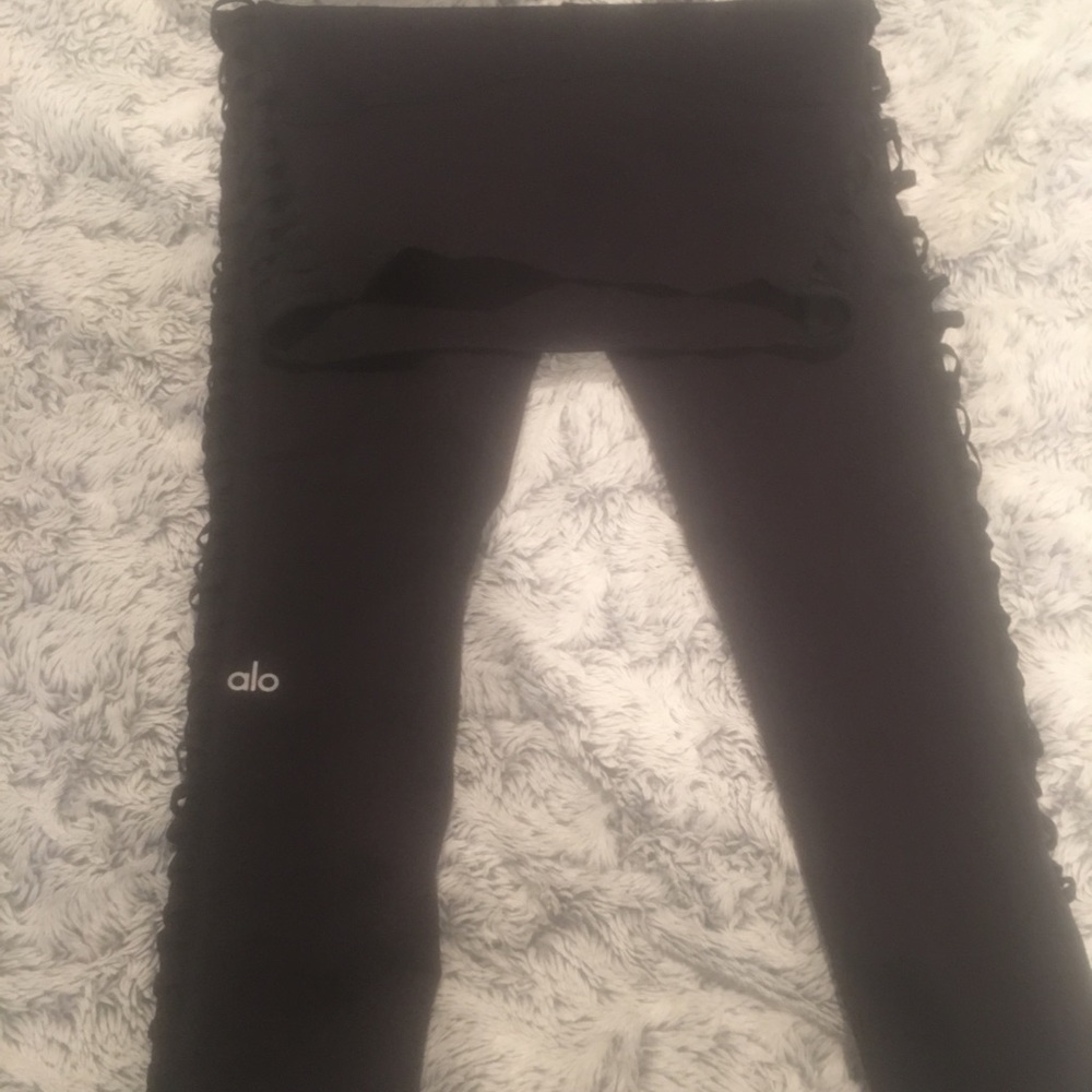 Alo workout / yoga leggings